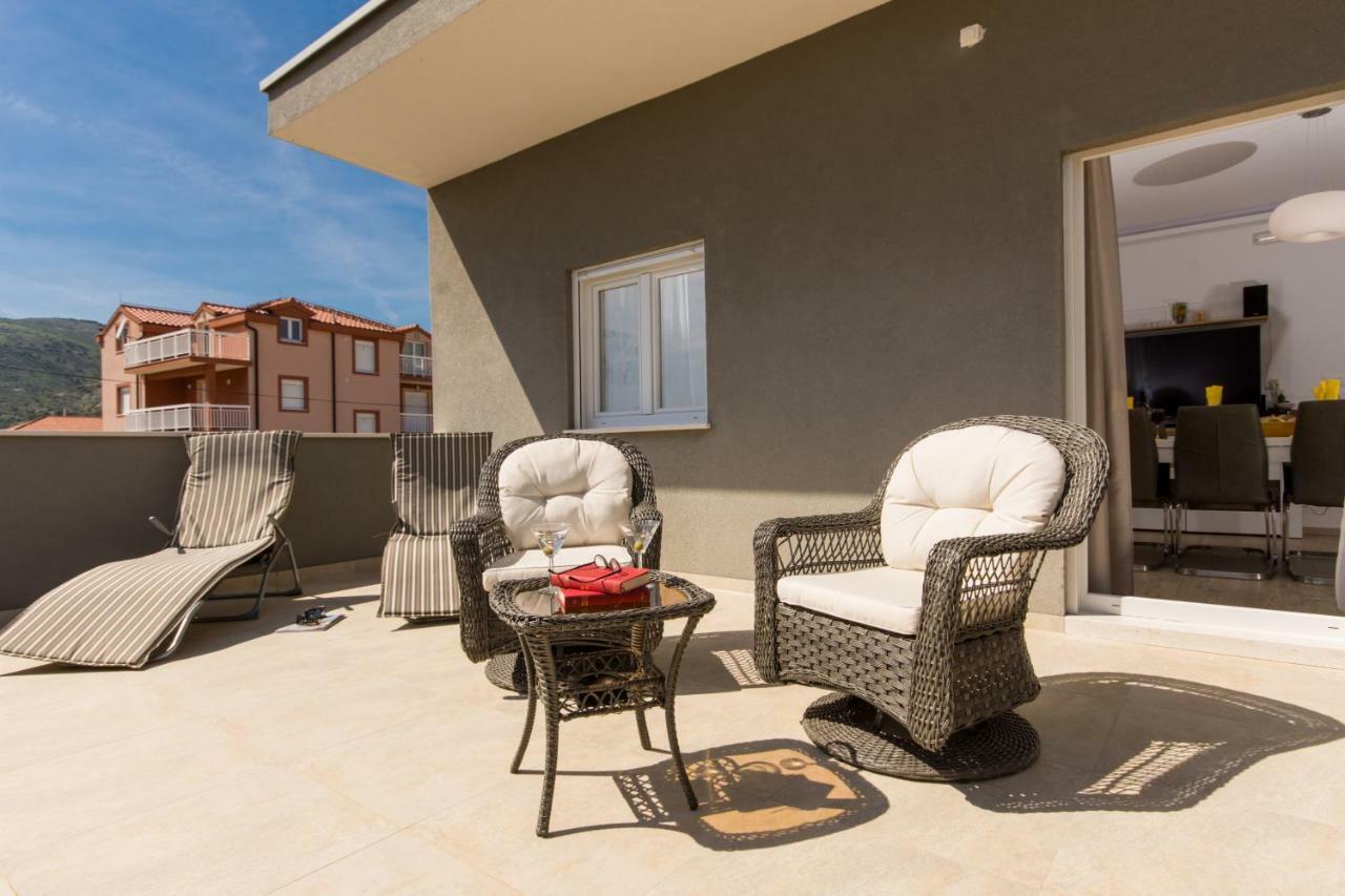 Villa Initium,Heated Pool All Season Trogir Bagian luar foto