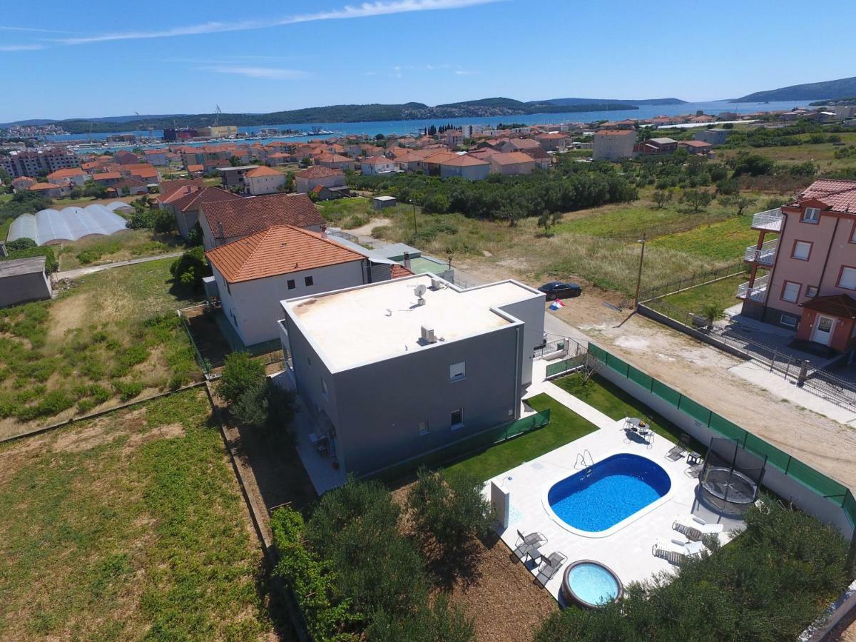 Villa Initium,Heated Pool All Season Trogir Bagian luar foto